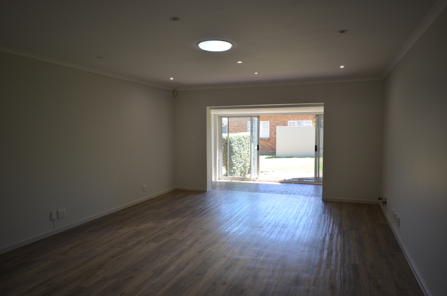 2 Bedroom Property for Sale in Kenridge Western Cape